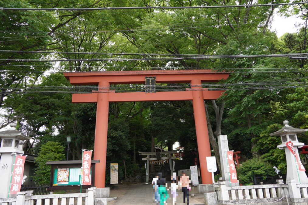 世田谷八幡宮 一の鳥居