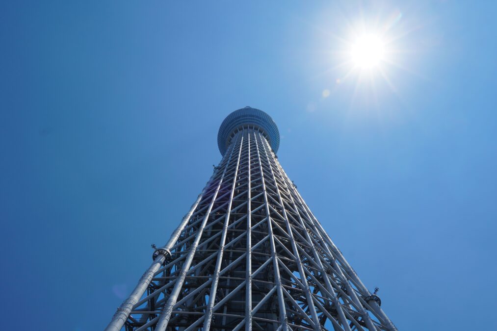 東京スカイツリーと太陽