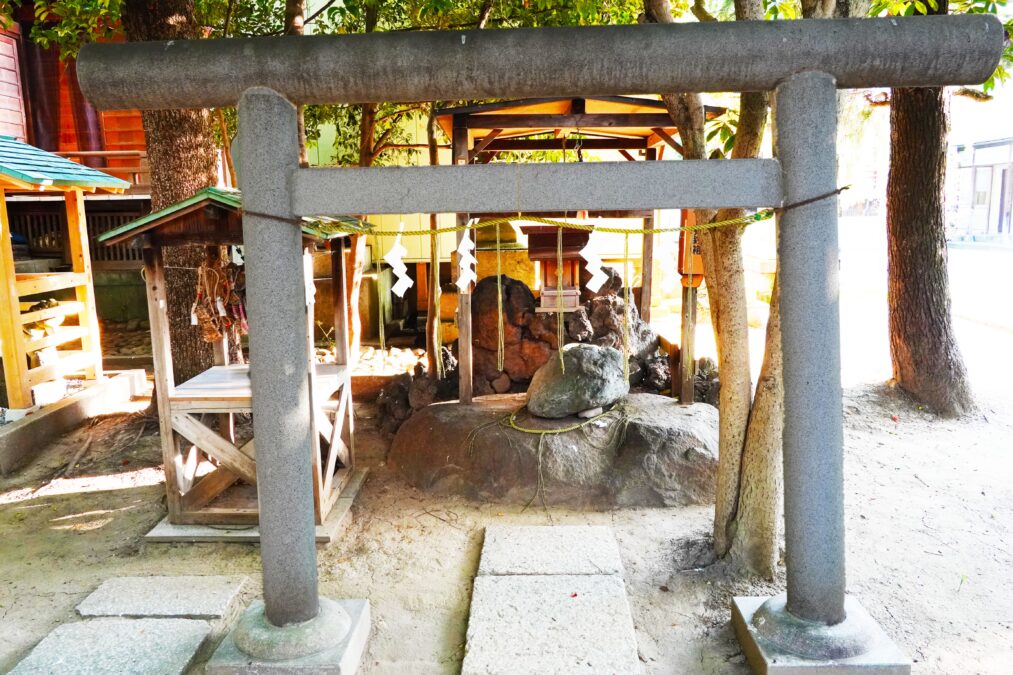 小岩神社 境内摂末社 三峯神社